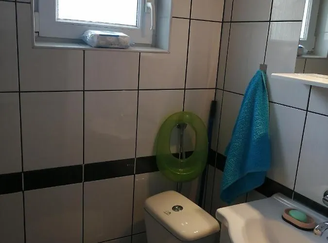 別荘 Vikendica Lep Pogled ラターニ