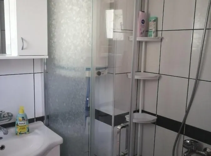 Vikendica Lep Pogled 別荘 *