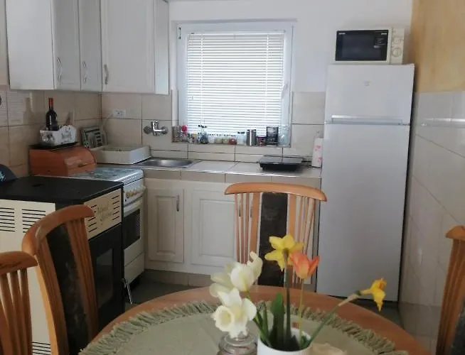 Vikendica Lep Pogled 別荘