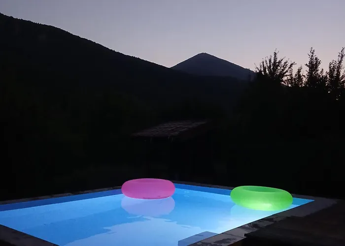 別荘 Vikendica Lep Pogled *