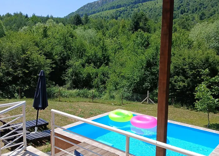 Vikendica Lep Pogled ラターニ