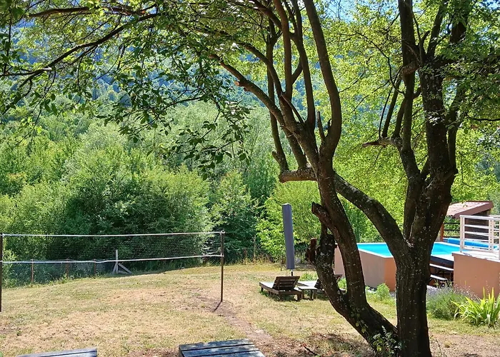 Vikendica Lep Pogled * ラターニ